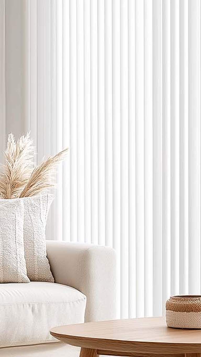 Lamellenvorhang weiß Wohnzimmer