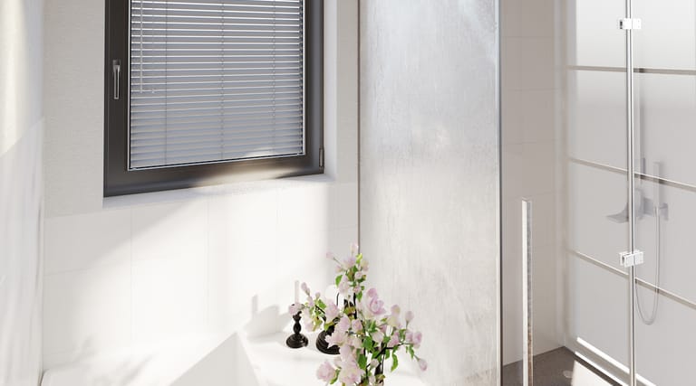 Jalousie im Badezimmer
